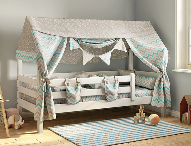 Флажки для детской кровати Соня